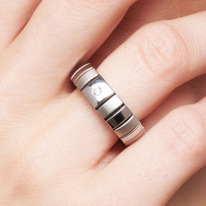 Fleksibilni prsten sa svetlucavim kubnim cirkonima 17